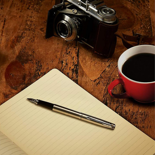 Mustekynä Parker Jotter Punainen