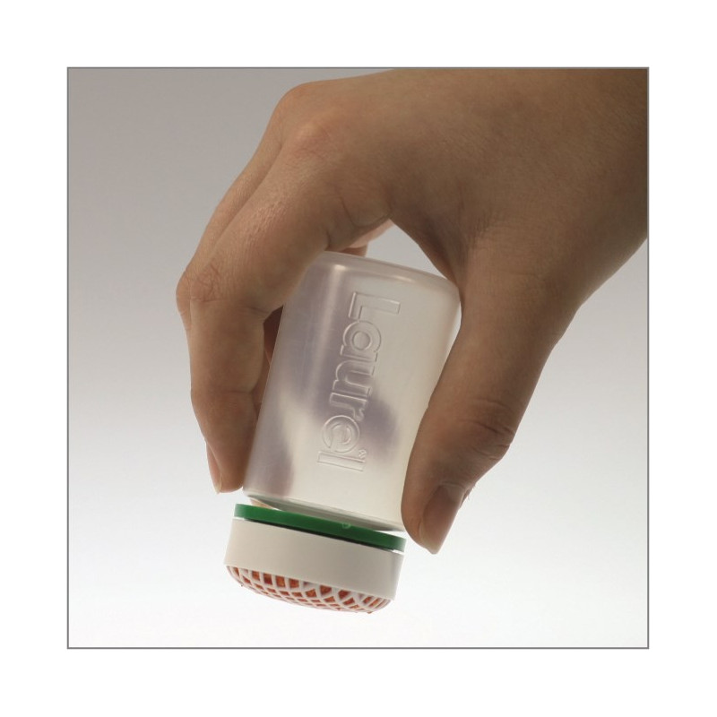 Kirjeenkostutin pullomalli