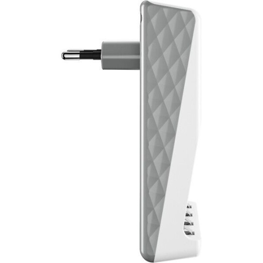 Laturi Varta Plug Charger 4 x AA/AAA 2100mAh