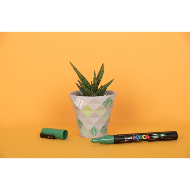 UNI Posca Paint Marker, maalitussi lähes kaikille pinnoille kestää aurinkoa ja säätä