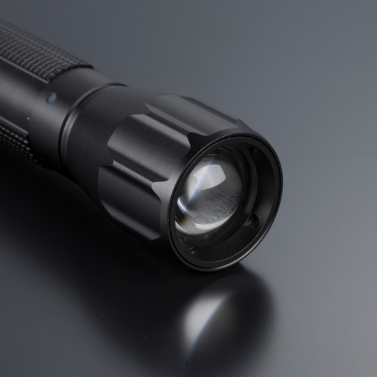 Suuri taskulamppu Colorissimo Optima, useita valaistustiloja.