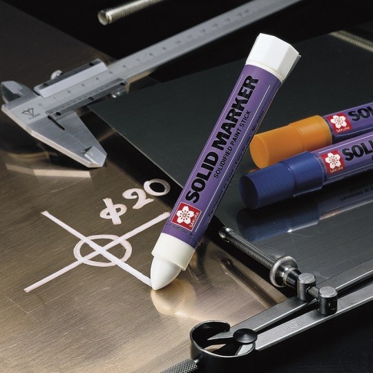 Maalikynä Sakura Solid Marker XSC-T