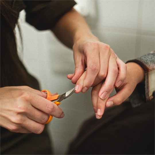 Kaarevateräiset sakset 10cm Fiskars Classic