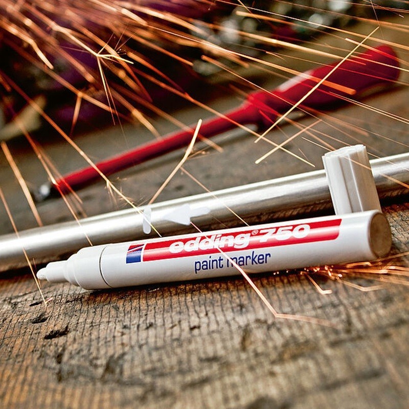 Maalikynä 2-4mm Edding 750 Paint Marker, rankkaan käyttöön ja kuumiin lämpötiloihin.