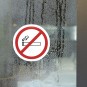 Valkoinen filmitarra Herma Extra Strong Outdoor erikoisvahvalla liimalla kestää kulutusta ilman repeämistä.