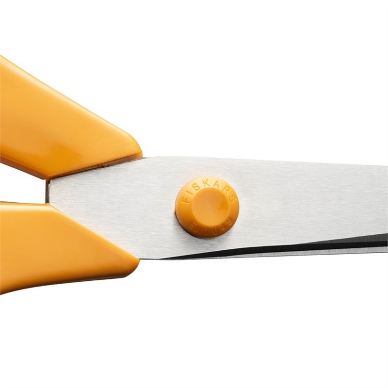 Oranssit Fiskars Classic 9853 -sakset ovat maailman myydyimmät sakset ja design-klassikko.