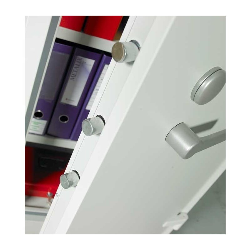 Arkistokaappi Chubbsafes 640, kevyt paloturvattu kassakaappi suuriin säilytystarpeisiin.