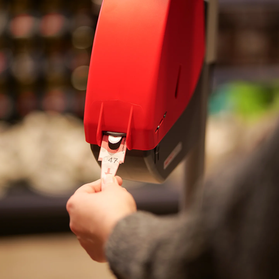 Myymälälaitteet ja -tarvikkeet image